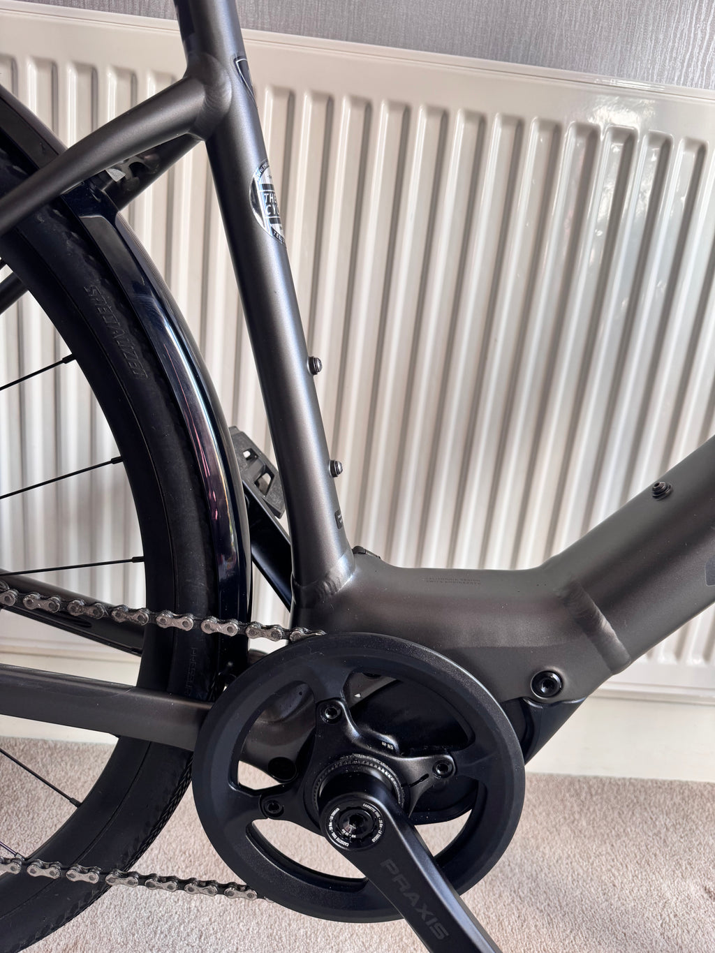 Nearly new Specialized Vado SL 4.0 Large bike for sale