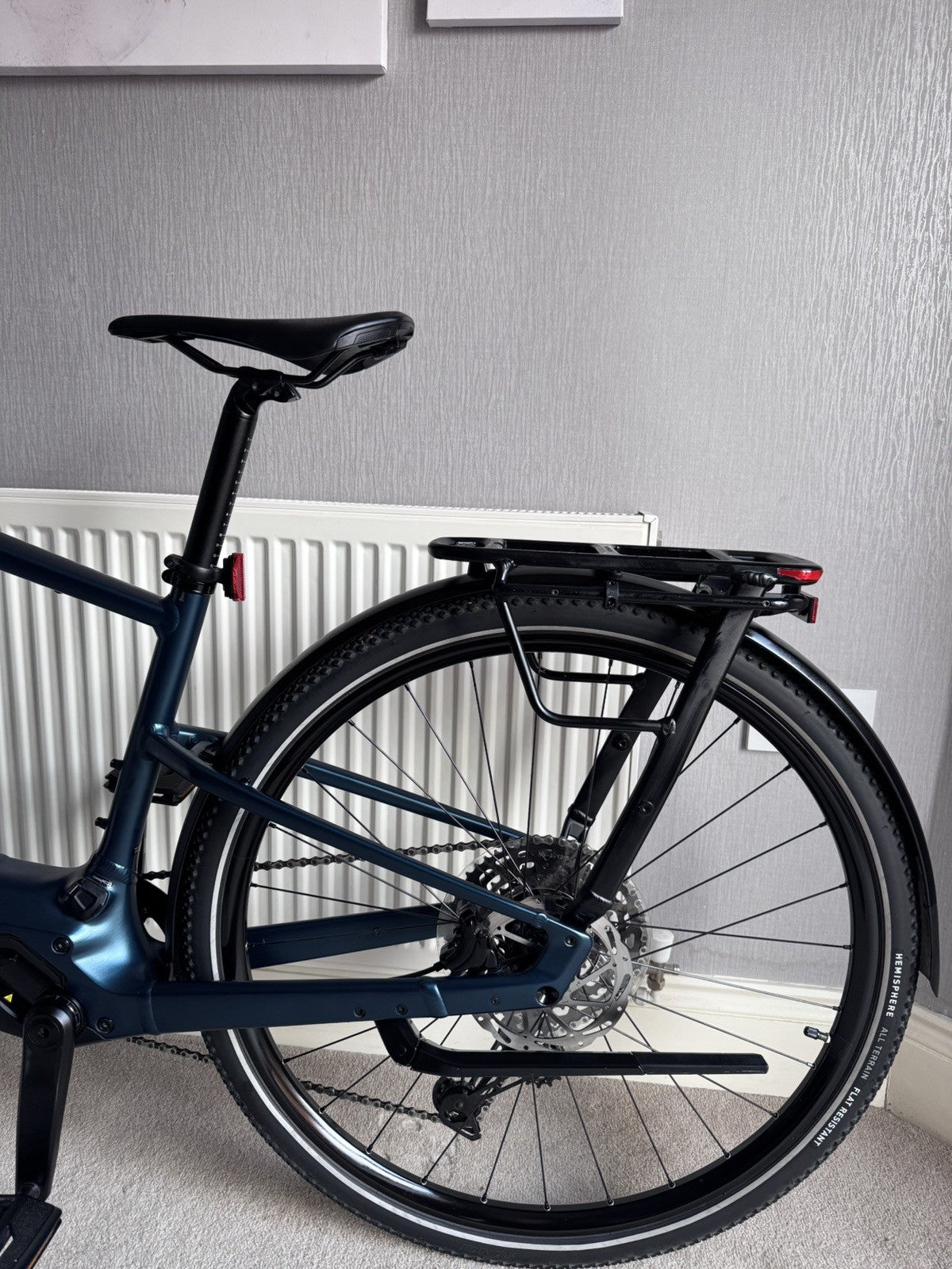Nearly New Specialized Turbo Vado SL 2 5.0 Medium bike for sale with warranty.