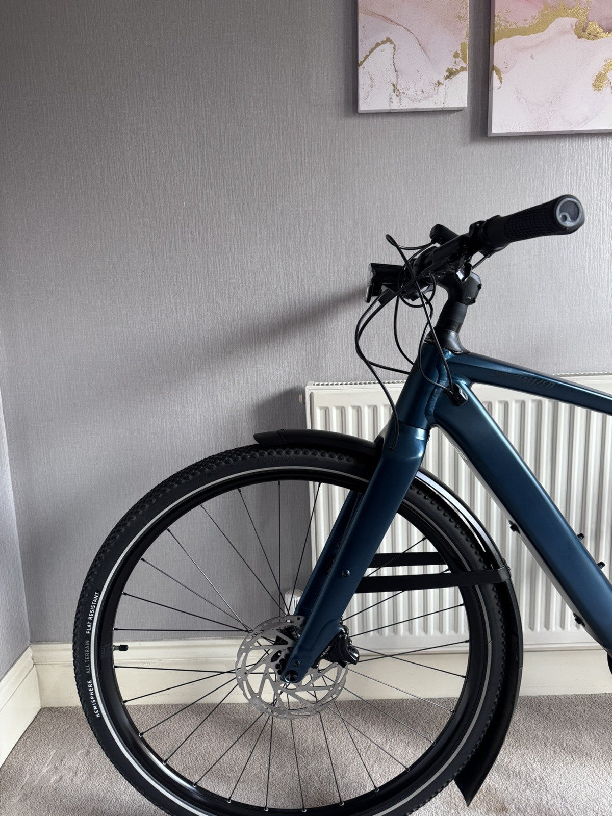 Nearly New Specialized Turbo Vado SL 2 5.0 Medium bike for sale with warranty.