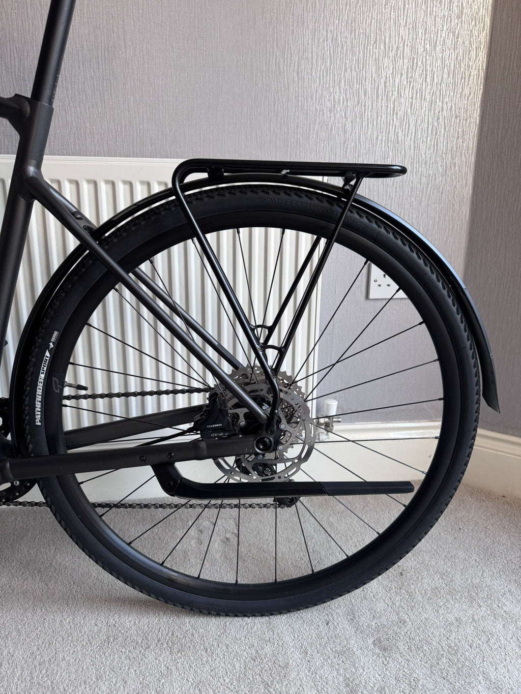 Nearly new Specialized Vado SL 4.0 XL bike for sale with warranty