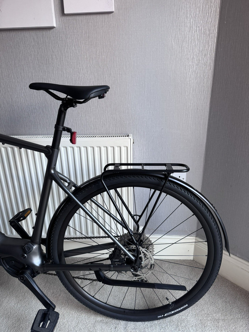 Nearly new Specialized Vado SL 4.0 XL bike for sale with warranty