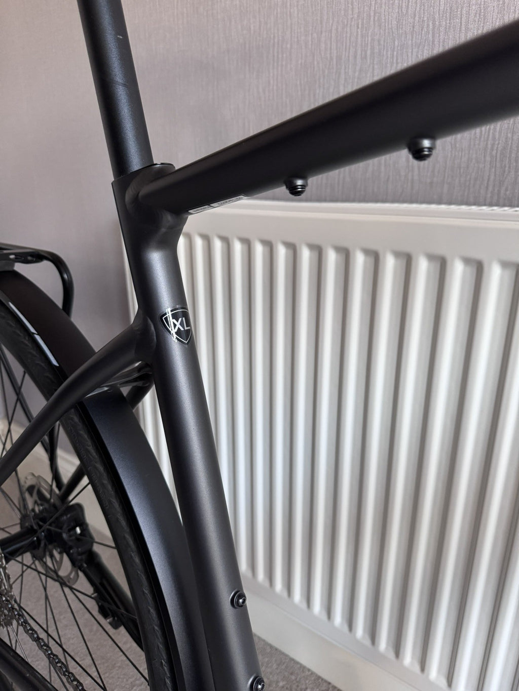 Nearly new Specialized Vado SL 4.0 XL bike for sale with warranty