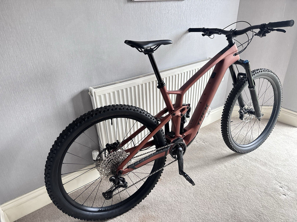 TREK FUEL EXE 9.7 XT XL 2023 CARBON FULL SUSPENSION MOUNTAIN BIKE 30 Miles Done