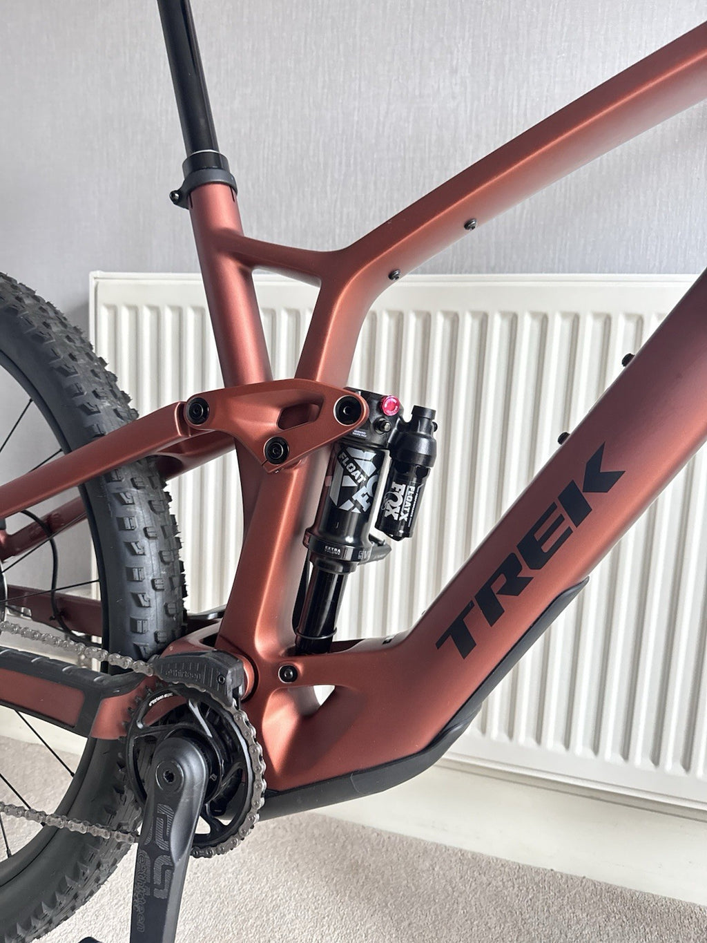 TREK FUEL EXE 9.7 XT XL 2023 CARBON FULL SUSPENSION MOUNTAIN BIKE 30 Miles Done